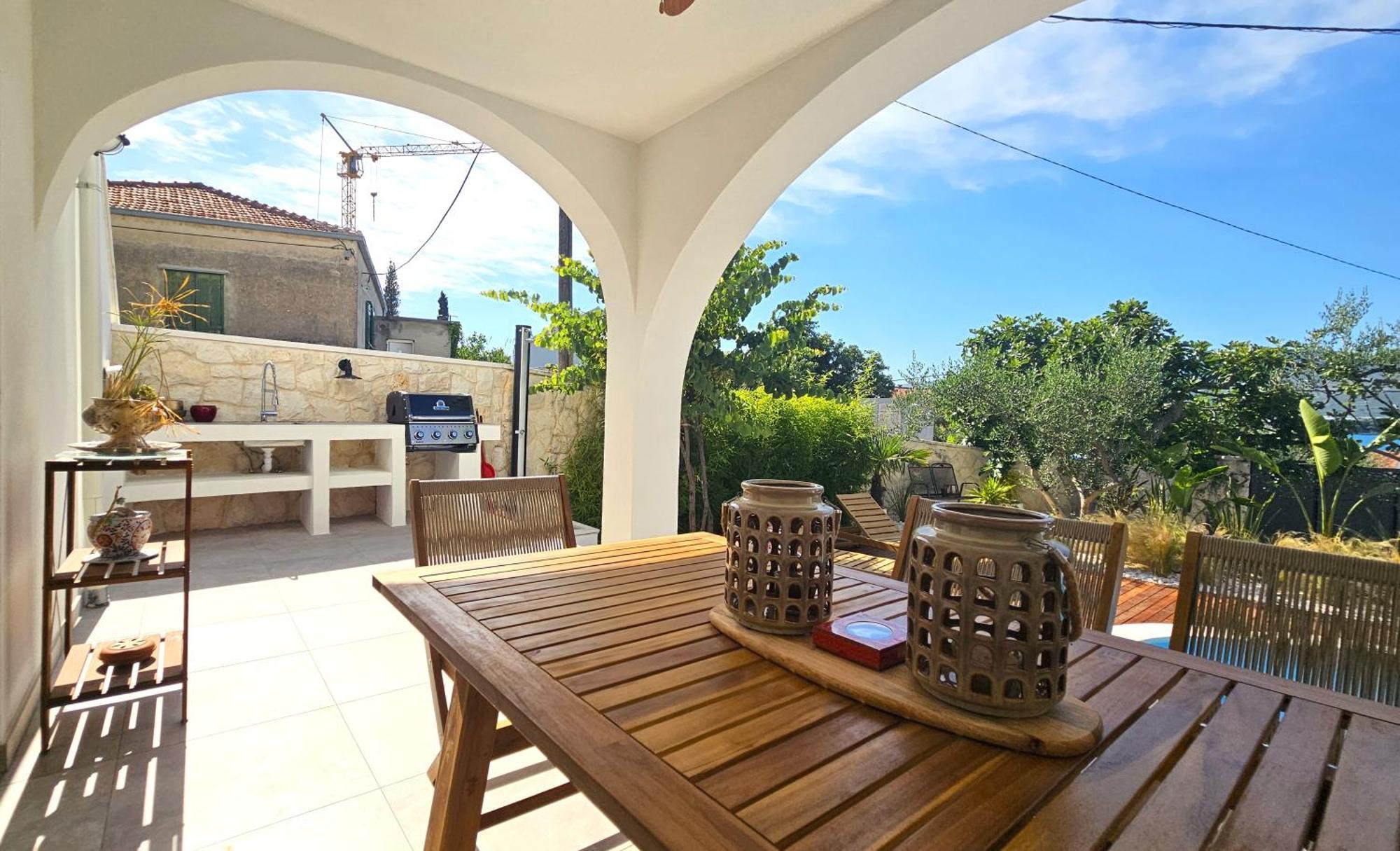 The Three Flowers Pool House Τρογκίρ Εξωτερικό φωτογραφία