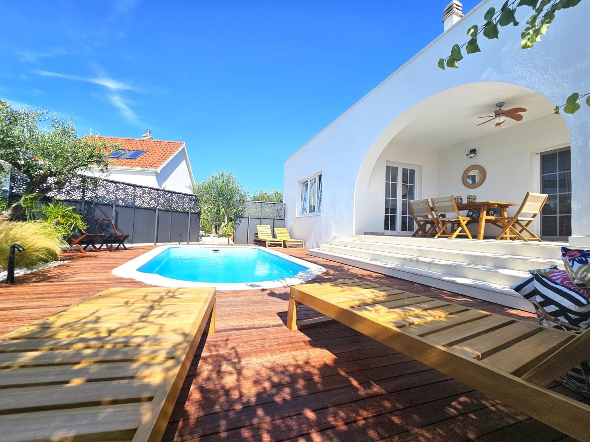 The Three Flowers Pool House Τρογκίρ Εξωτερικό φωτογραφία