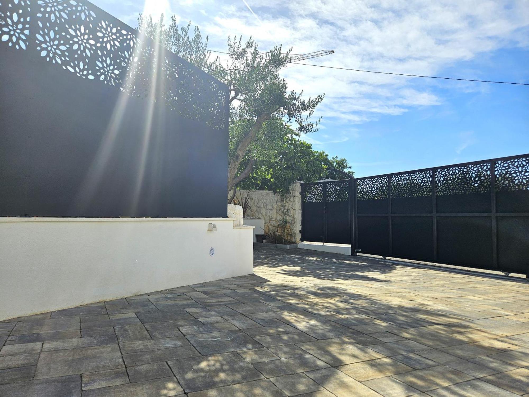 The Three Flowers Pool House Τρογκίρ Εξωτερικό φωτογραφία
