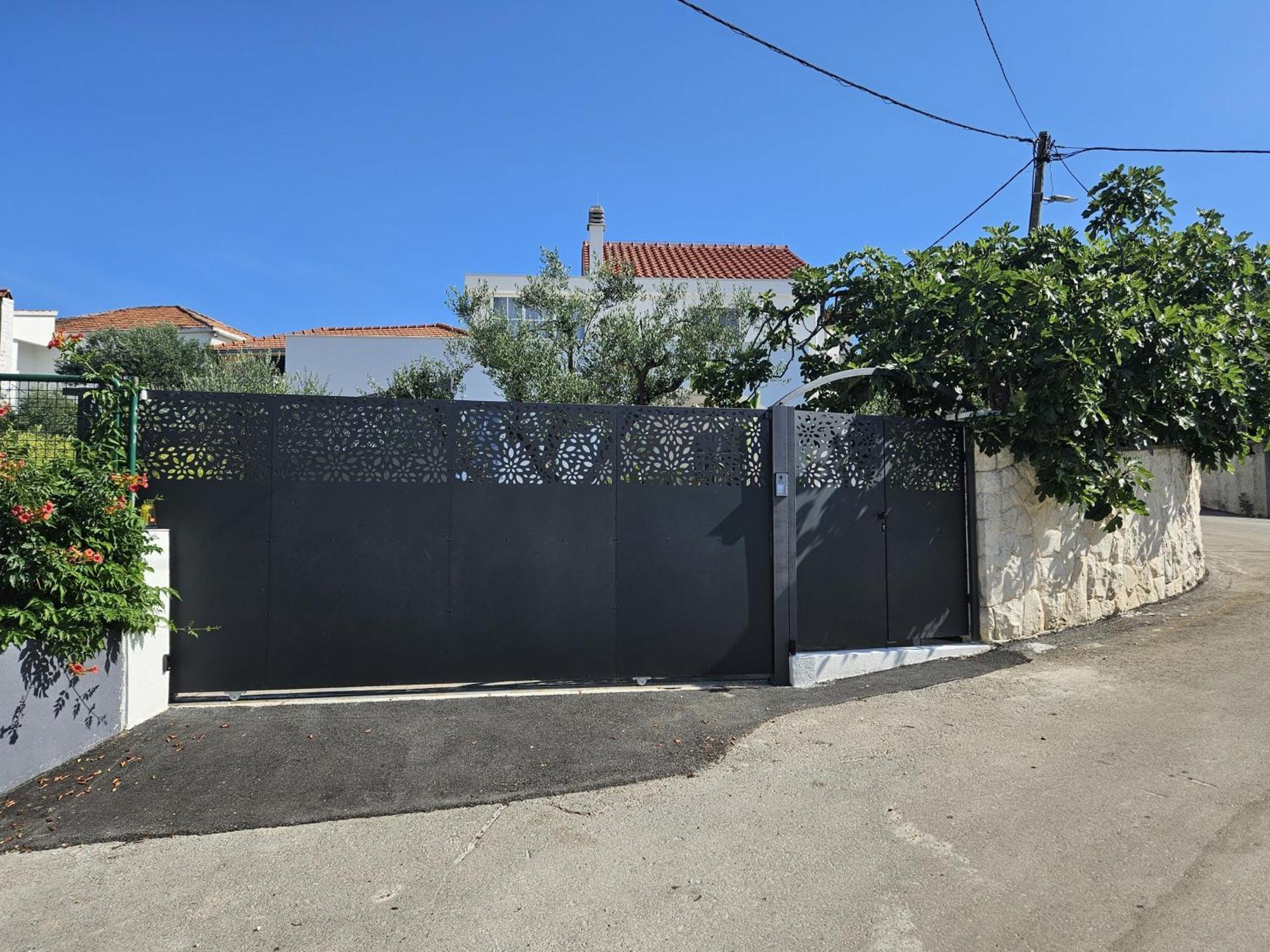 The Three Flowers Pool House Τρογκίρ Εξωτερικό φωτογραφία