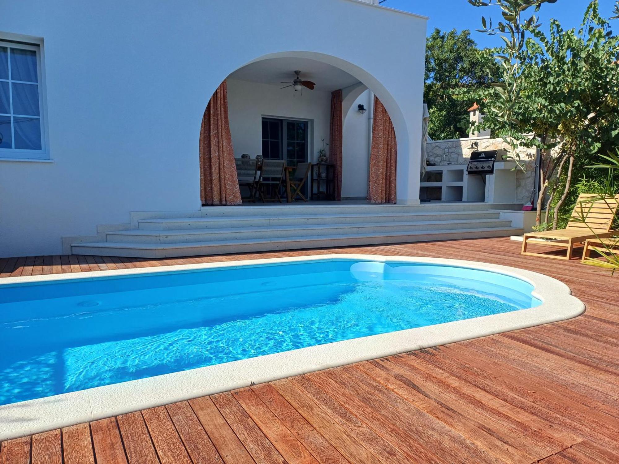 The Three Flowers Pool House Τρογκίρ Εξωτερικό φωτογραφία